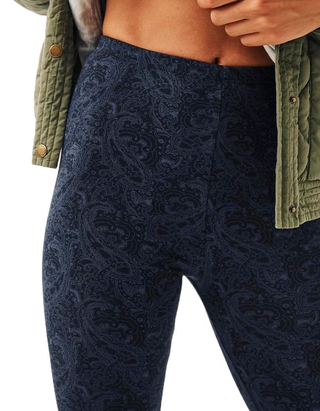 Women's Sustainable Printed Leggings in Navy